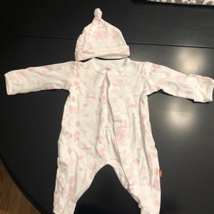 Magnetic Me onsie 0-3 month